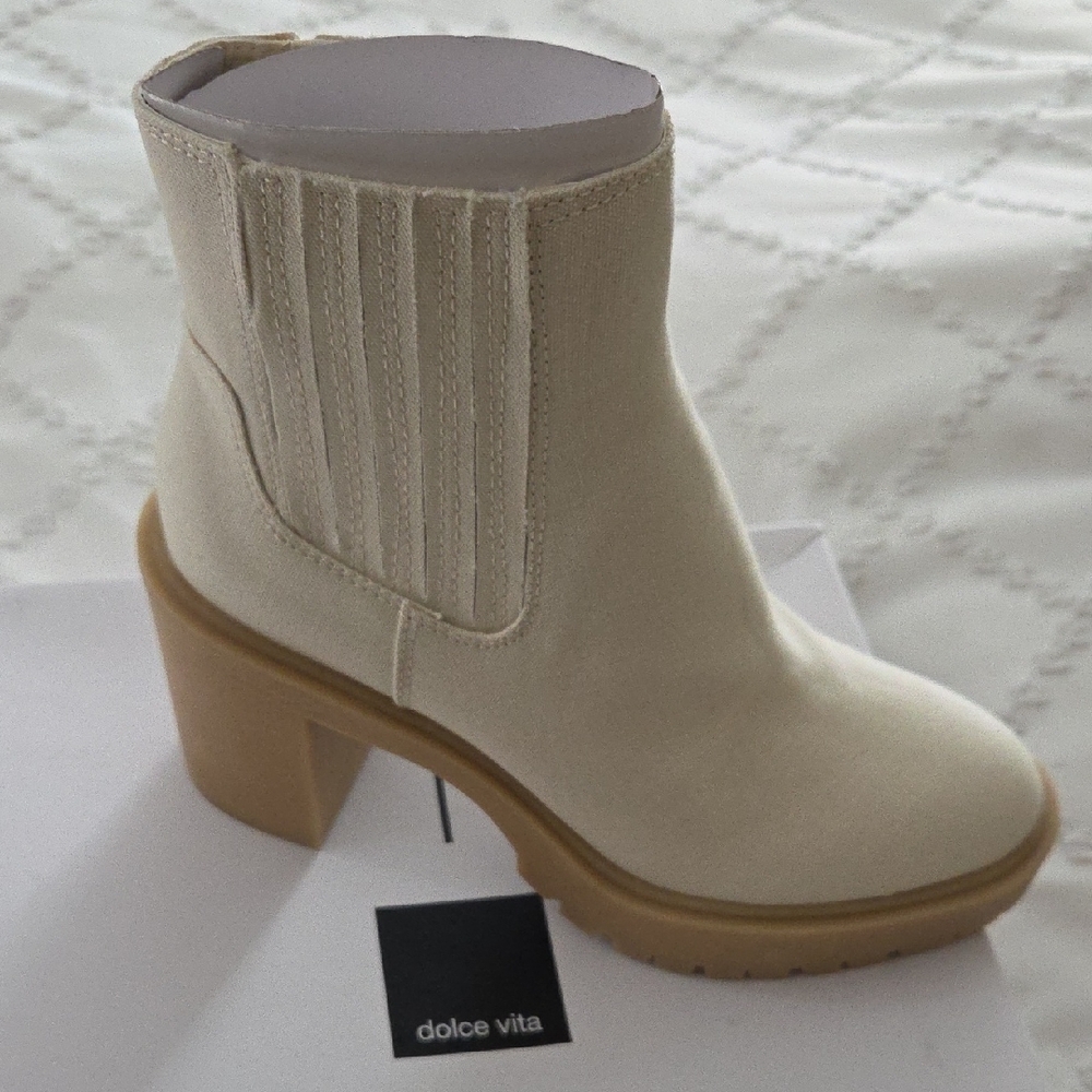 Dolce Vita Women's Tan Caster Heeled Boots